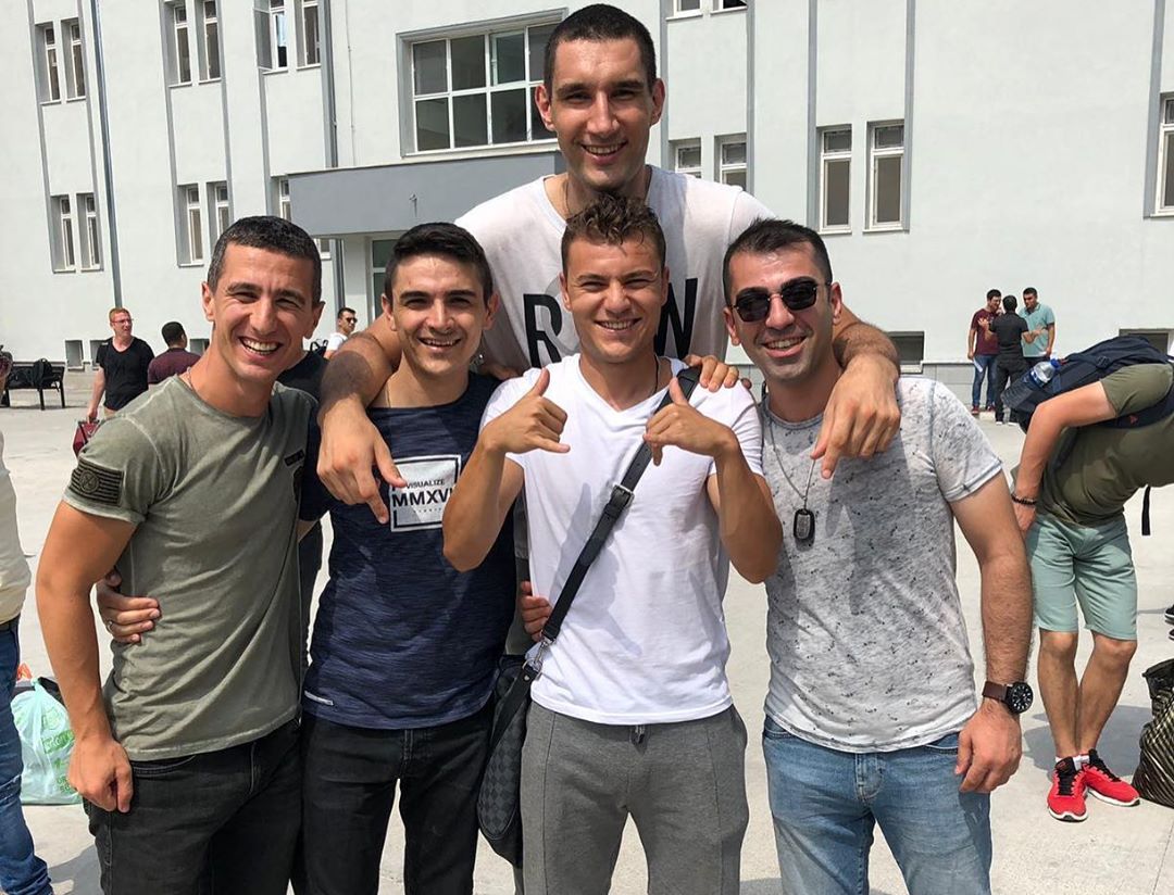 Futbolcular tezkere aldı