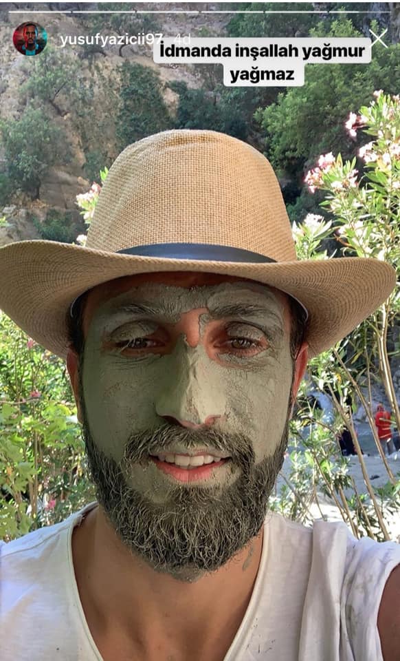 Yusuf Yazıcı yüzünü boyadı