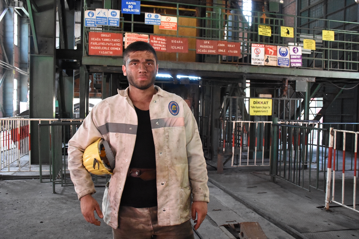 18 yaşındaki futbolcu, madenci oldu