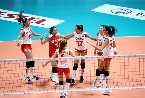 Genç kız voleybolcular Balkan şampiyonu