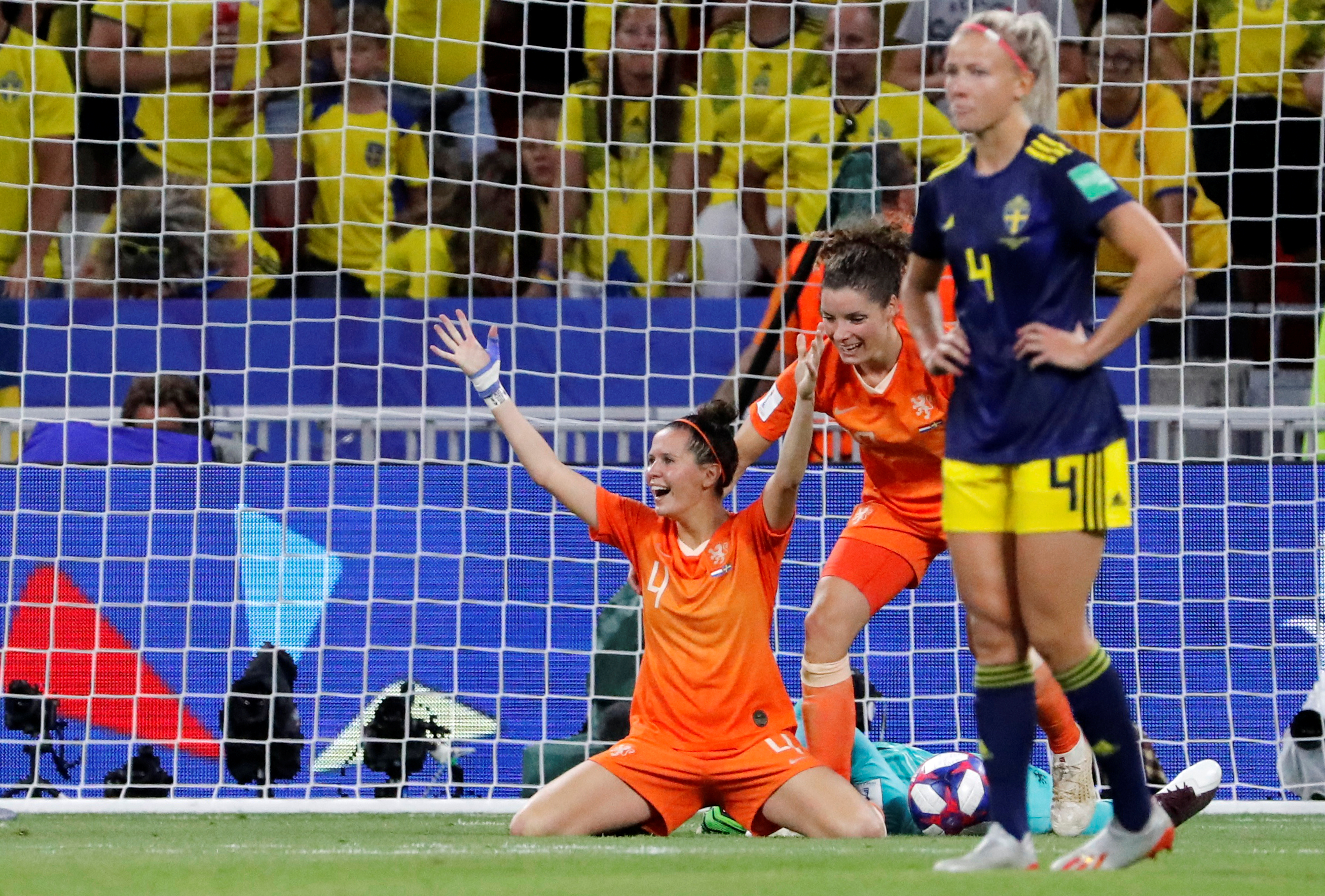 Kadınlar Dünya Kupasında Hollanda finalde