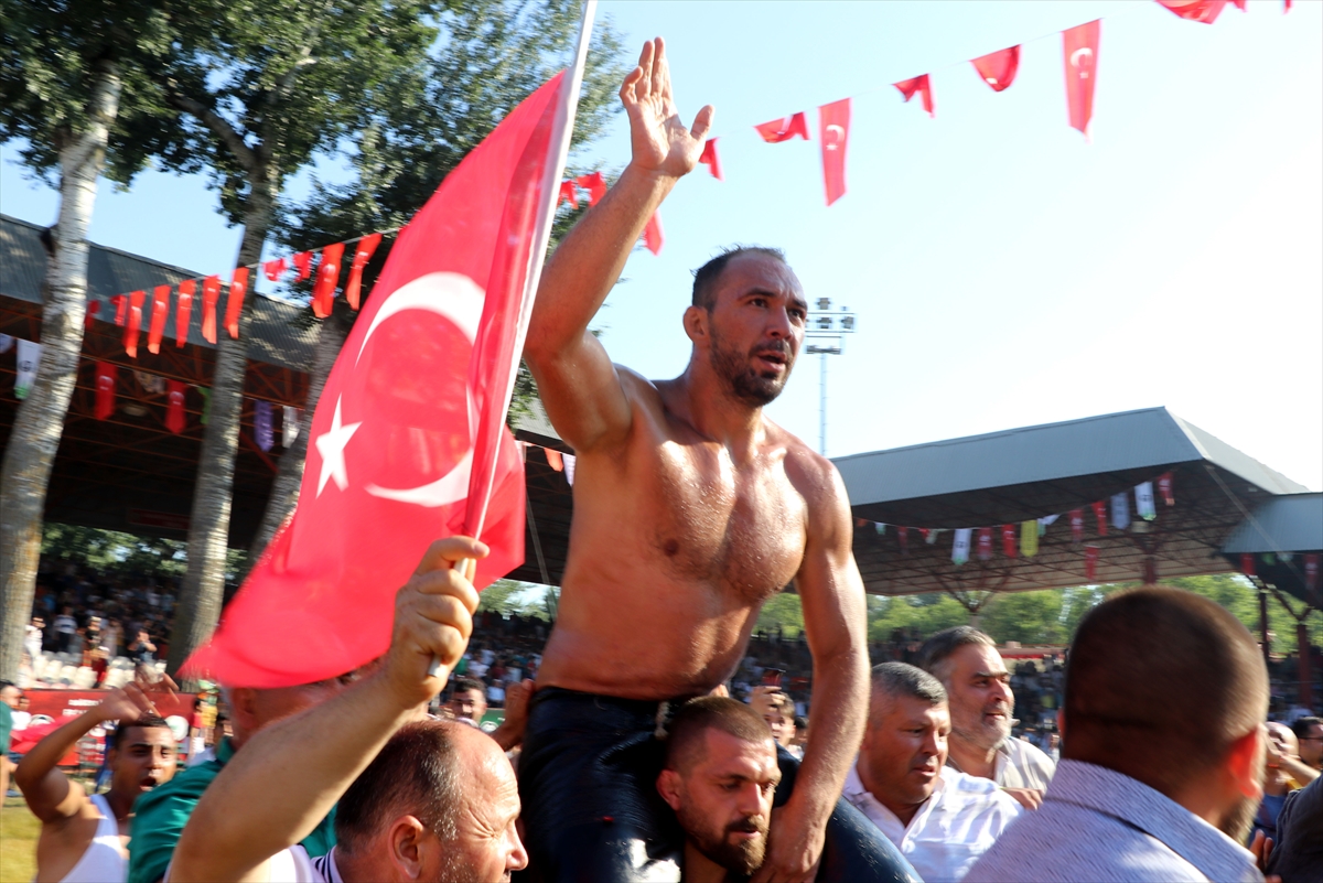 Kırkpınar Güreşleri'nde Ali Gürbüz başpehlivan oldu