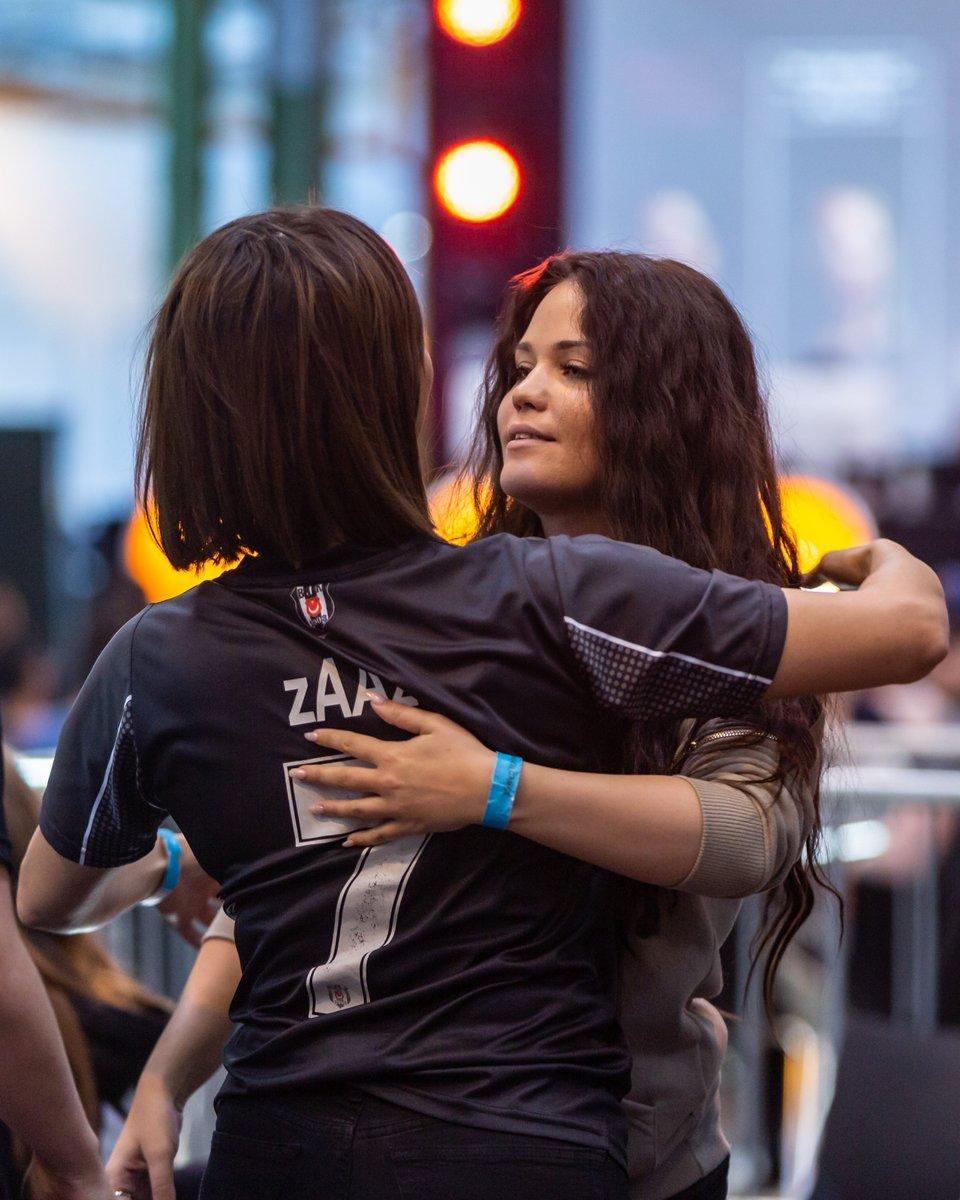 Beşiktaş Kadınlar espor takımı dünya şampiyonu