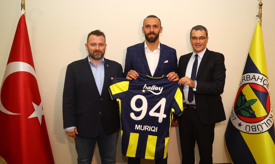 Fenerbahçe'nin yeni transferi Muriç çubukluyu giydi