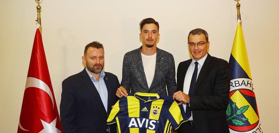 Altay Bayındır Fenerbahçe'de