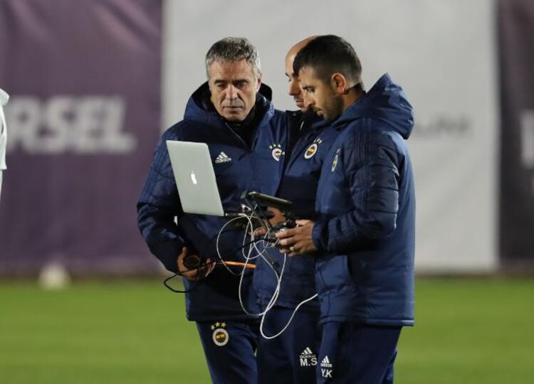 Beşiktaş antrenmanında vinçli takip