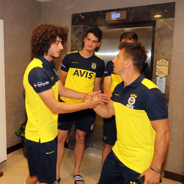 Fenerbahçe'de Emre Belözoğlu kampa katıldı