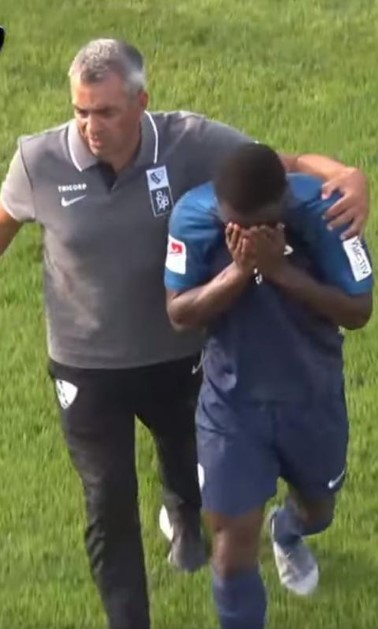 Arsenal'in siyahi futbolcusuna ırkçı saldırı