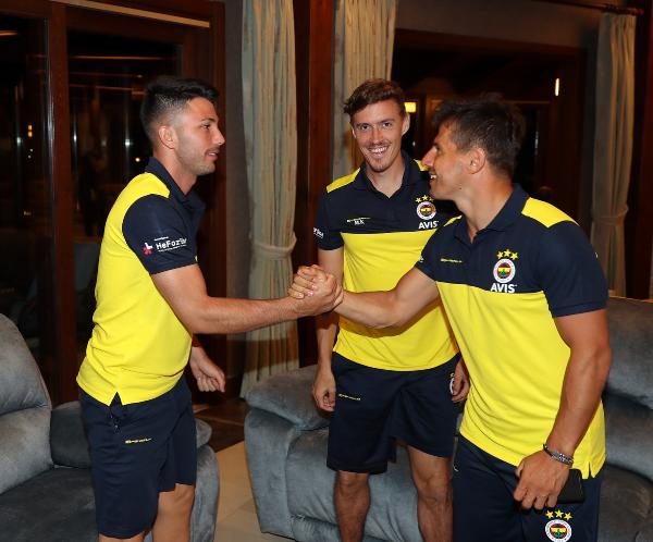 Fenerbahçe'de Emre Belözoğlu kampa katıldı
