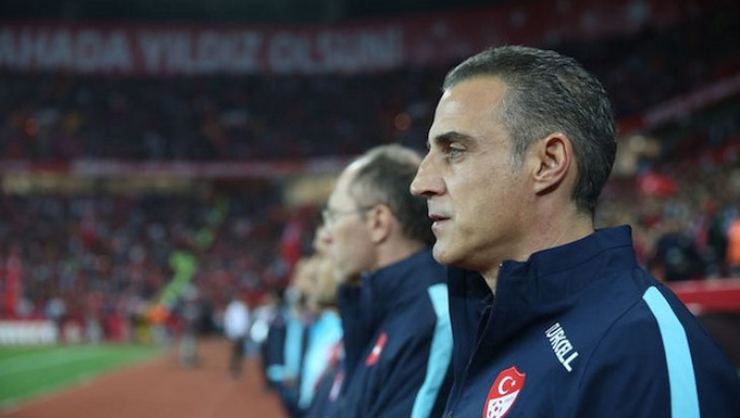 Tayfur Havutçu Milli Takım'daki görevinden istifa etti