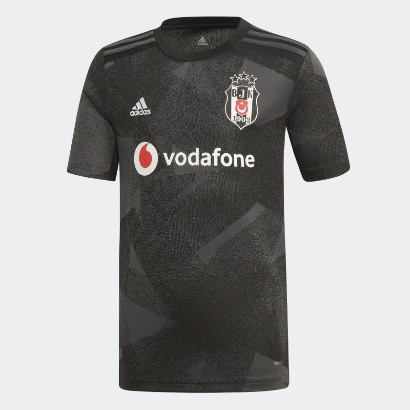 Beşiktaş'tan forma skandalıyla ilgili açıklama geldi