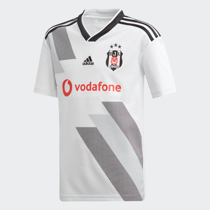 Beşiktaş'tan forma skandalıyla ilgili açıklama geldi