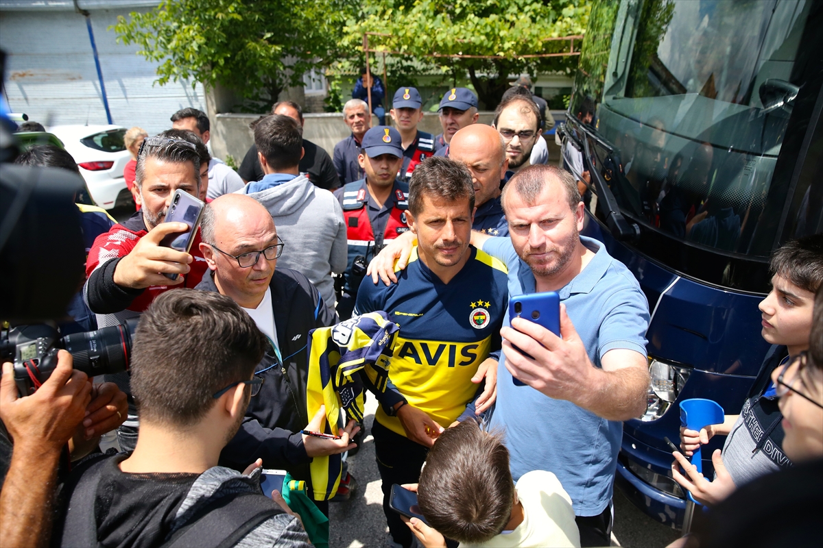 a Fenerbahçeli futbolcular cuma namazında