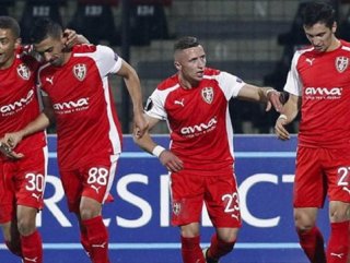 Skenderbeu Avrupa'dan 10 yıl men edildi