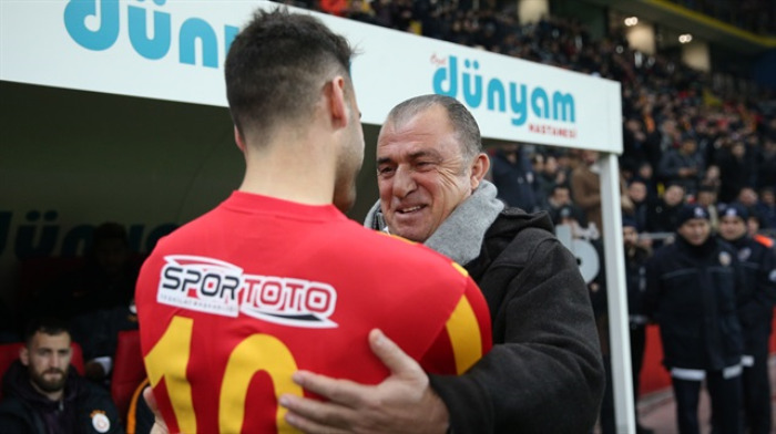 Galatasaray'dan Deniz Türüç için yeni teklif