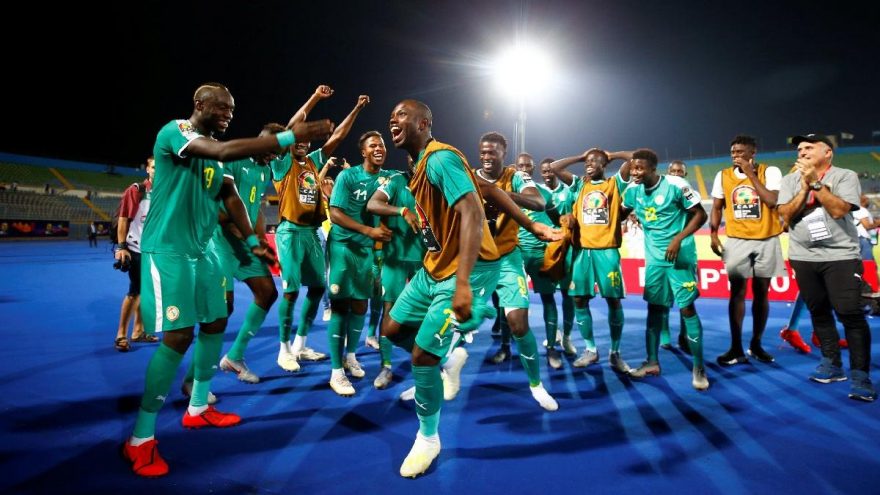 Mahrez'in frikik golüyle Cezayir finale çıktı