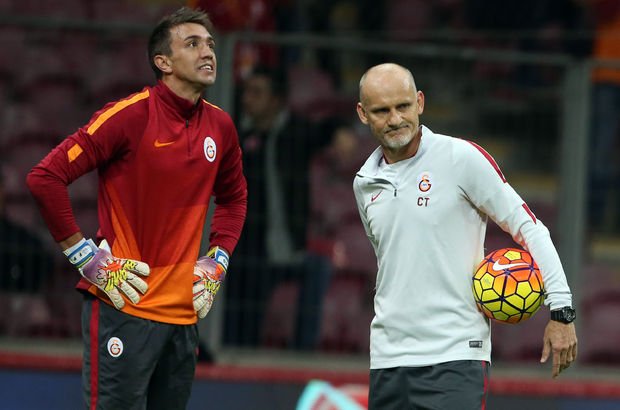 Taffarel, Galatasaray'dan ayrılıyor