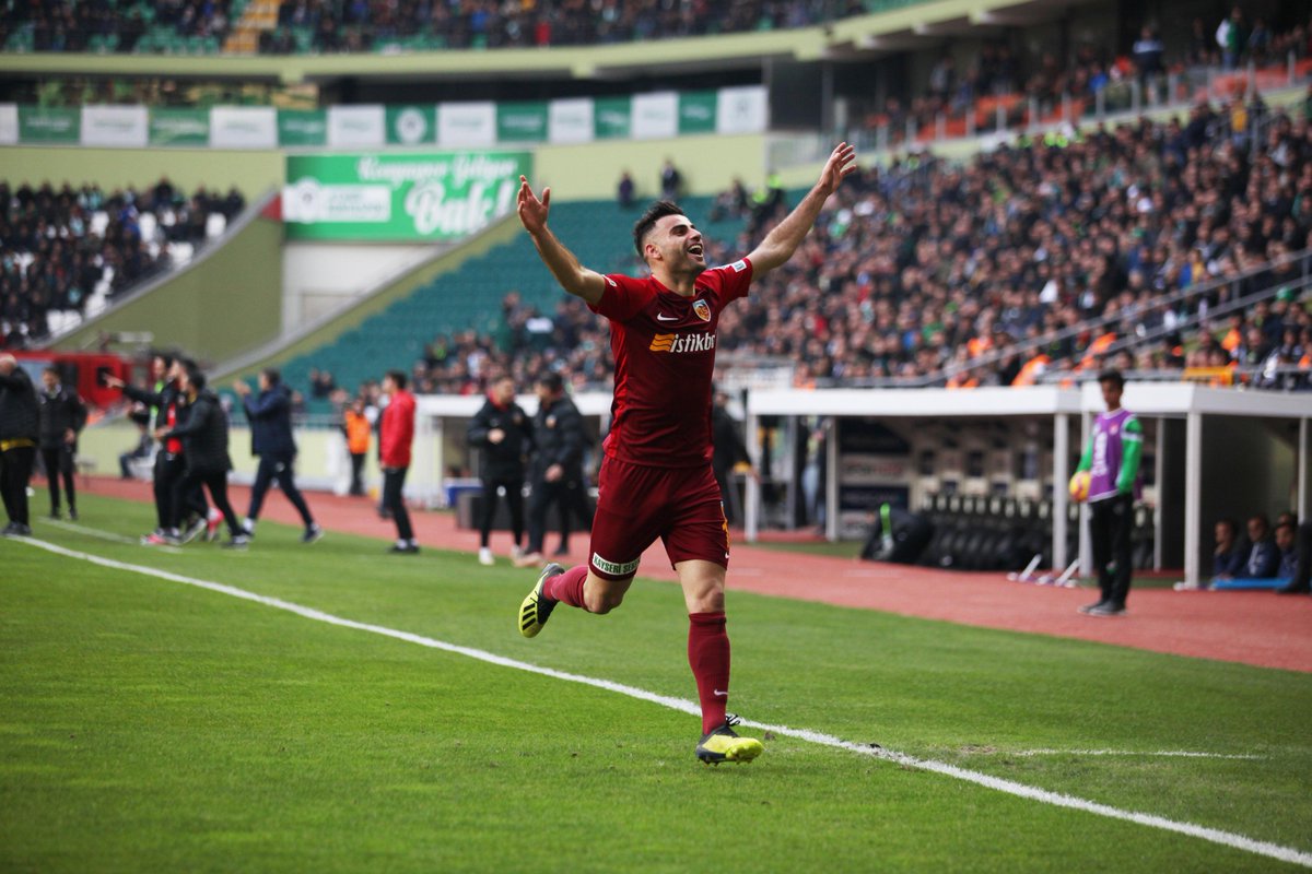 a Deniz Türüç transferinde son durum