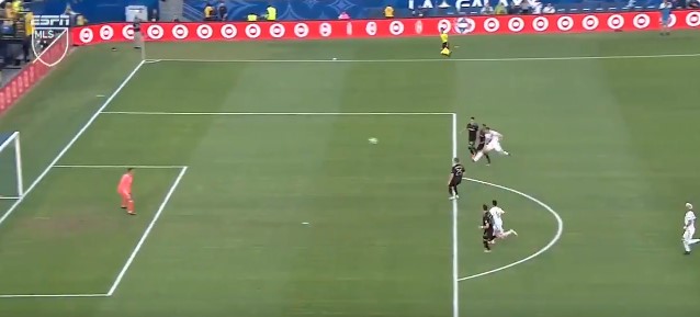 Ibrahimovic 3 gol attı