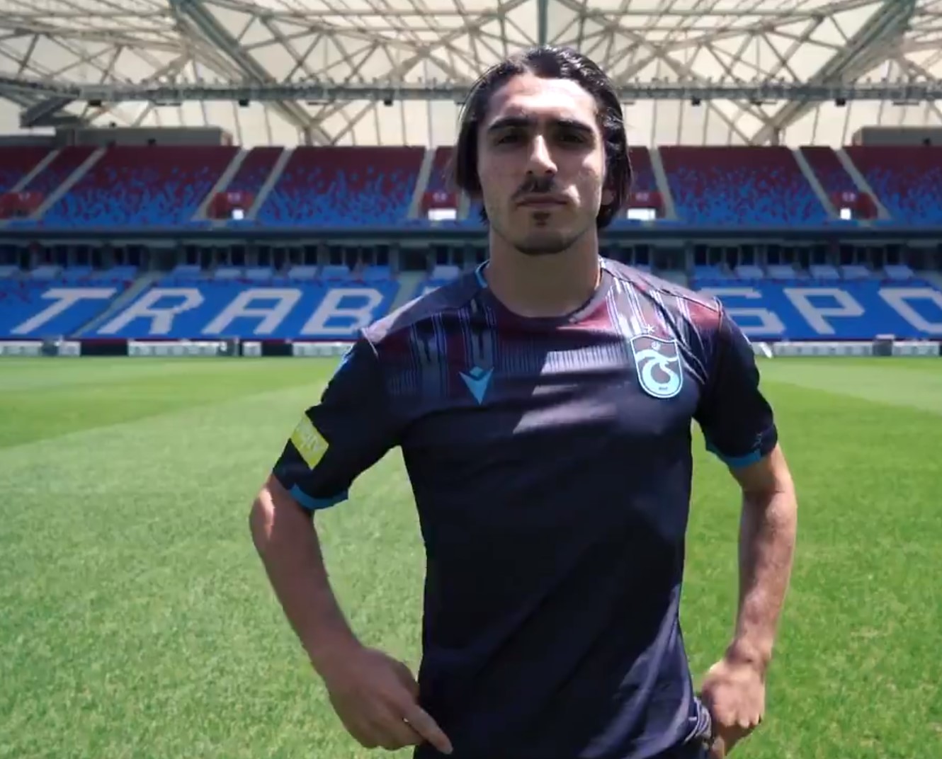 Trabzonspor'un yeni forması tanıtıldı