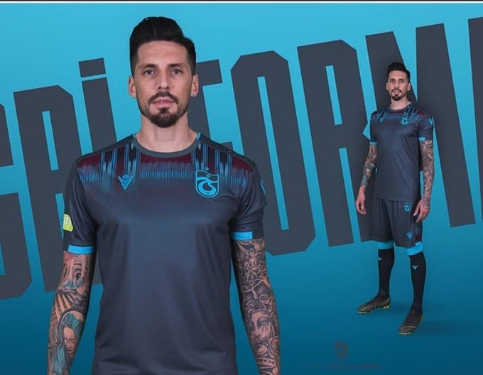 Trabzonspor'un yeni forması tanıtıldı