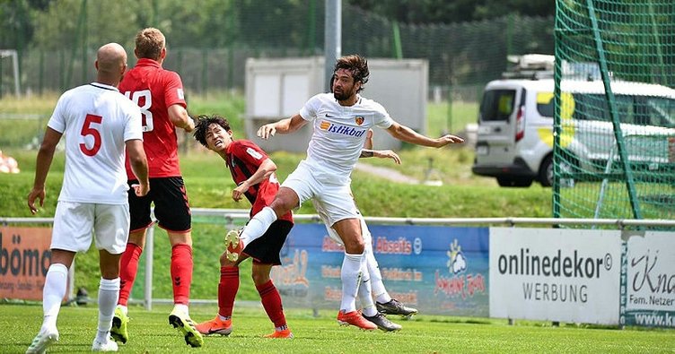 Freiburg Kayseri'ye 9 gol attı