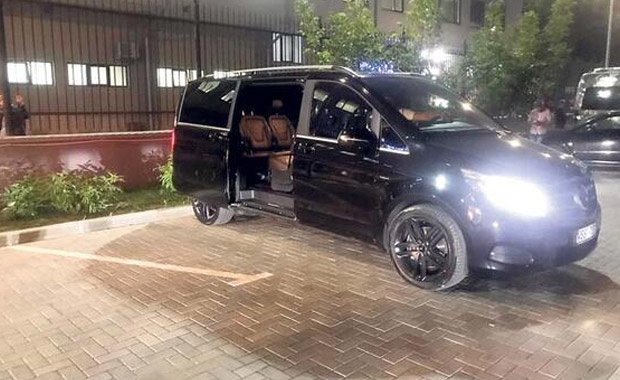 Şenol Güneş özel aracı reddetti