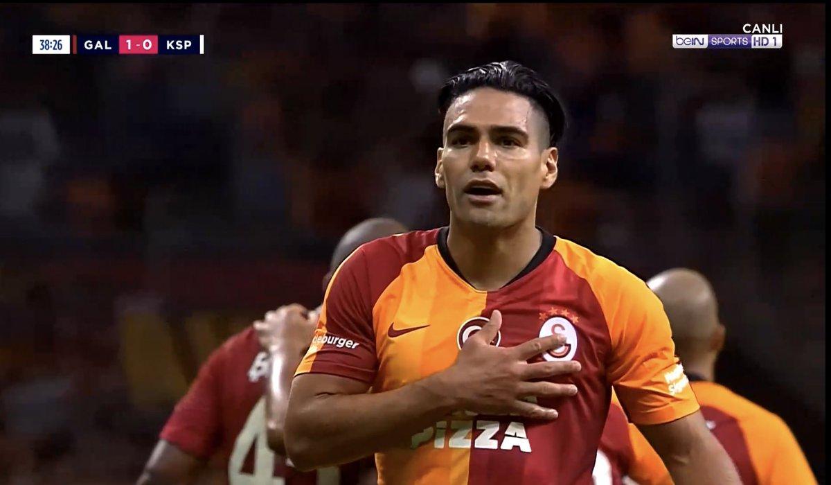 Falcao ilk maçında gol attı