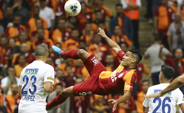 Galatasaray Falcao'yla kazandı