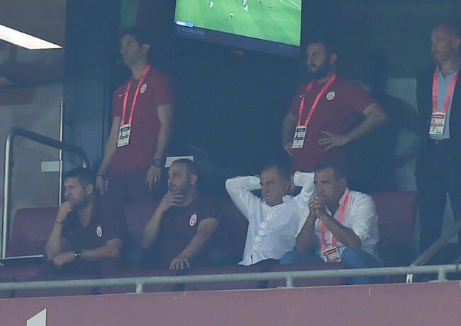 Hakemden top toplayıcı çocuğa ceza