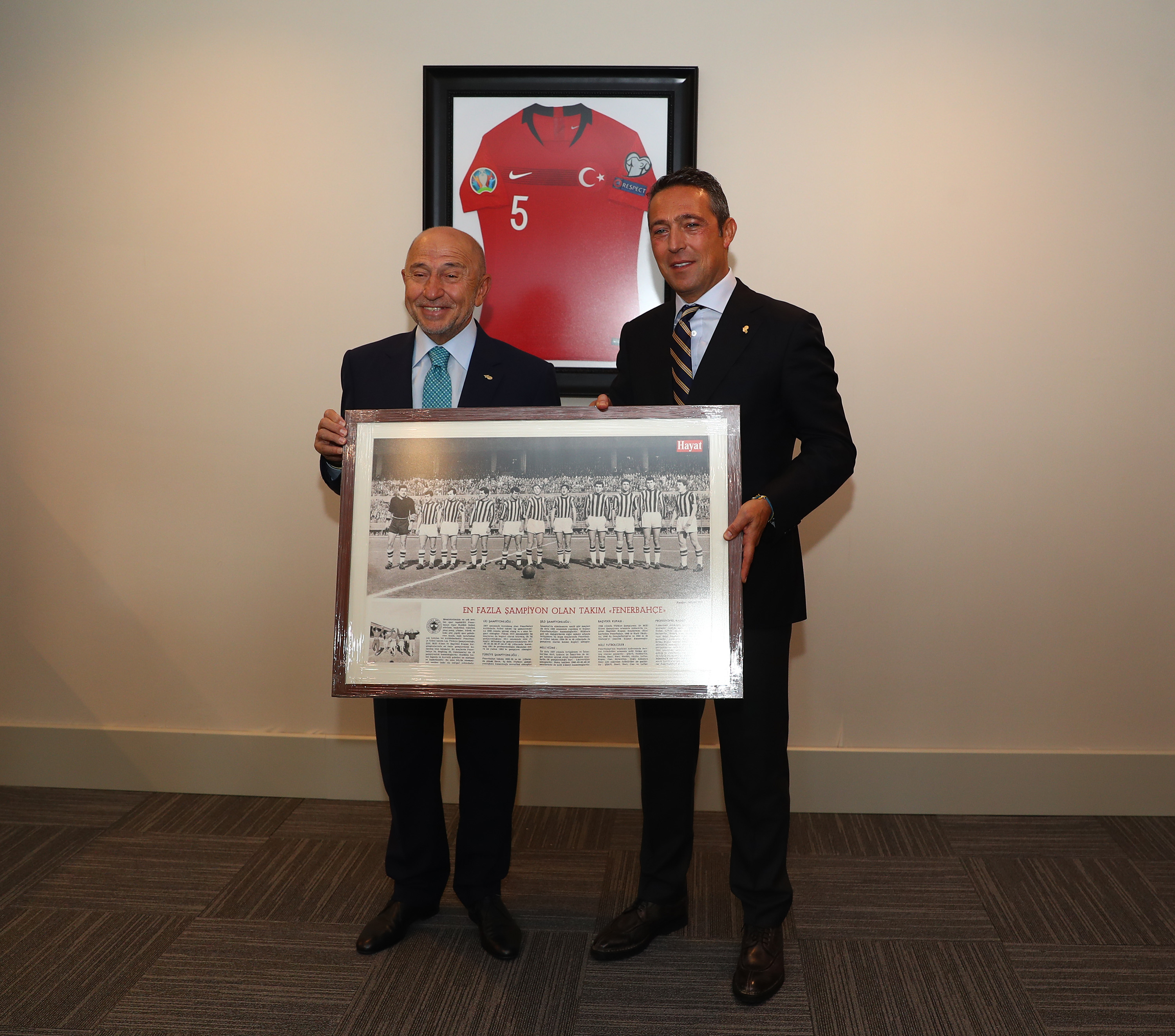 TFF, tartışma yaratan fotoğrafı sitesine koymadı