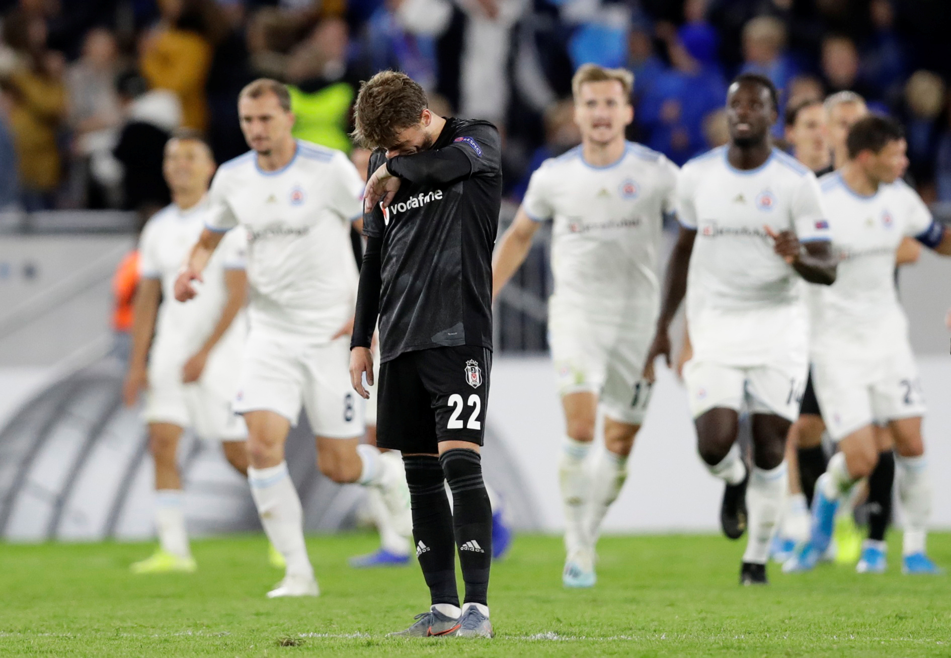 r Beşiktaş. Bratislava'dan 4 yedi