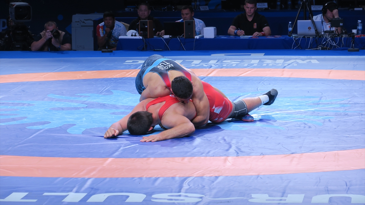 a Taha Akgül dünya ikincisi oldu