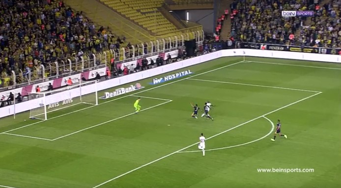 Ozan Tufan'ın performansı alkış aldı