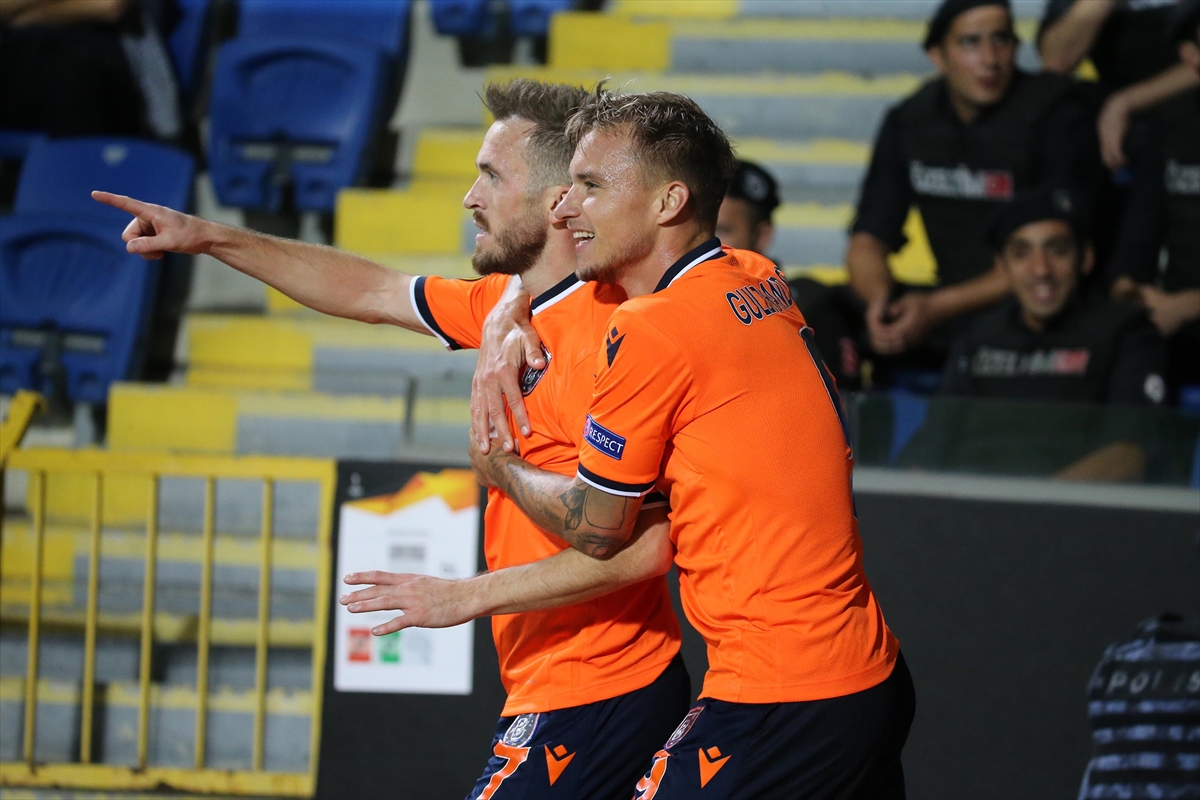 Başakşehir son anlarda beraberliğe razı oldu