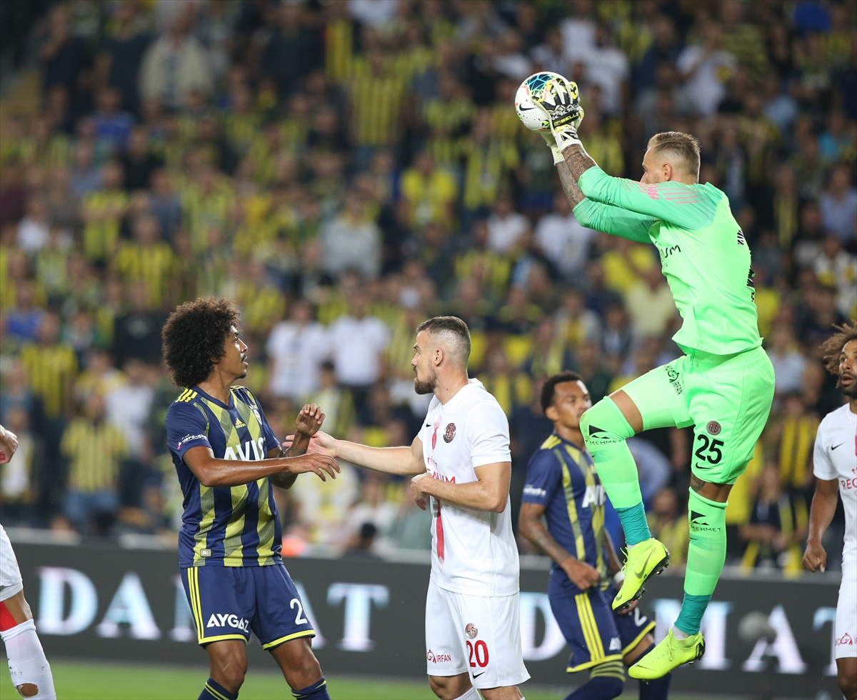 a Fenerbahçe Kadıköy'de 15 maç sonra kaybetti