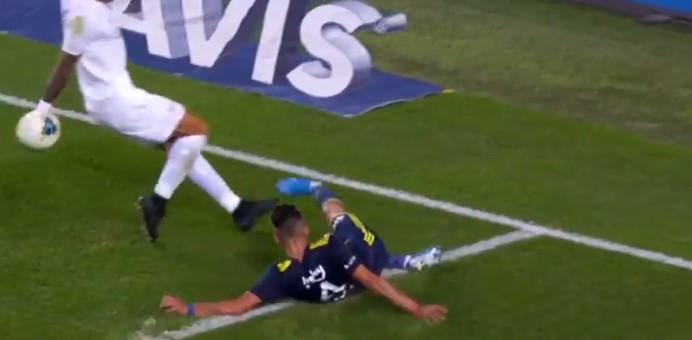 Fenerbahçelilerin penaltı beklediği pozisyon