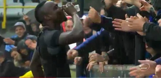 Diagne golünü bira içerek kutladı