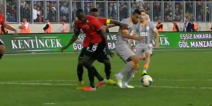 Rıdvan Dilmen: Galatasaray'ın penaltısı verilmedi