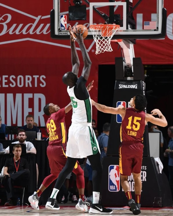 NBA'in en uzun oyuncusu: Tanrı beni kutsamış