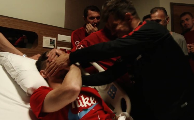 A Milli Takım'dan Dorukhan'ı ağlatan ziyaret