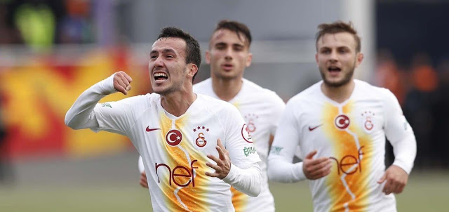 Fatih Terim gençlerle yakından ilgileniyor