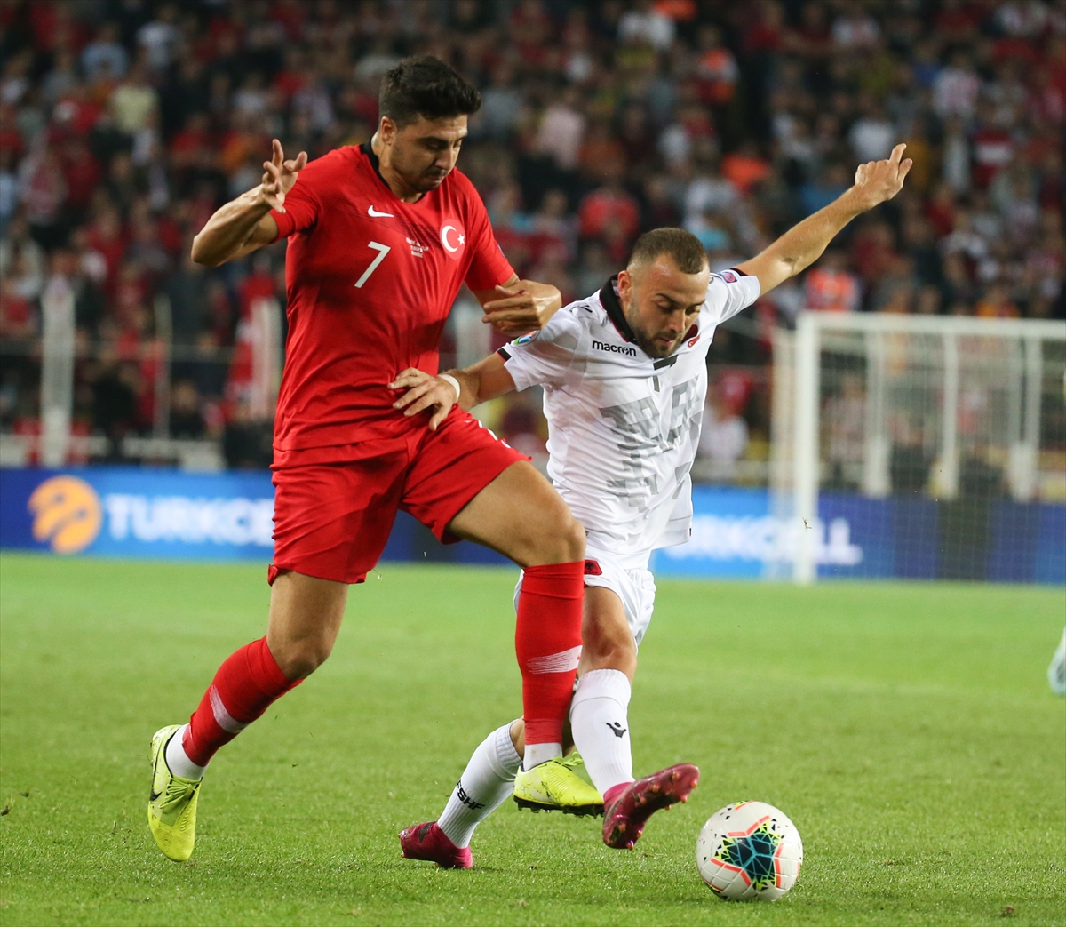 Arnavutluk'u son dakikalarda yendik