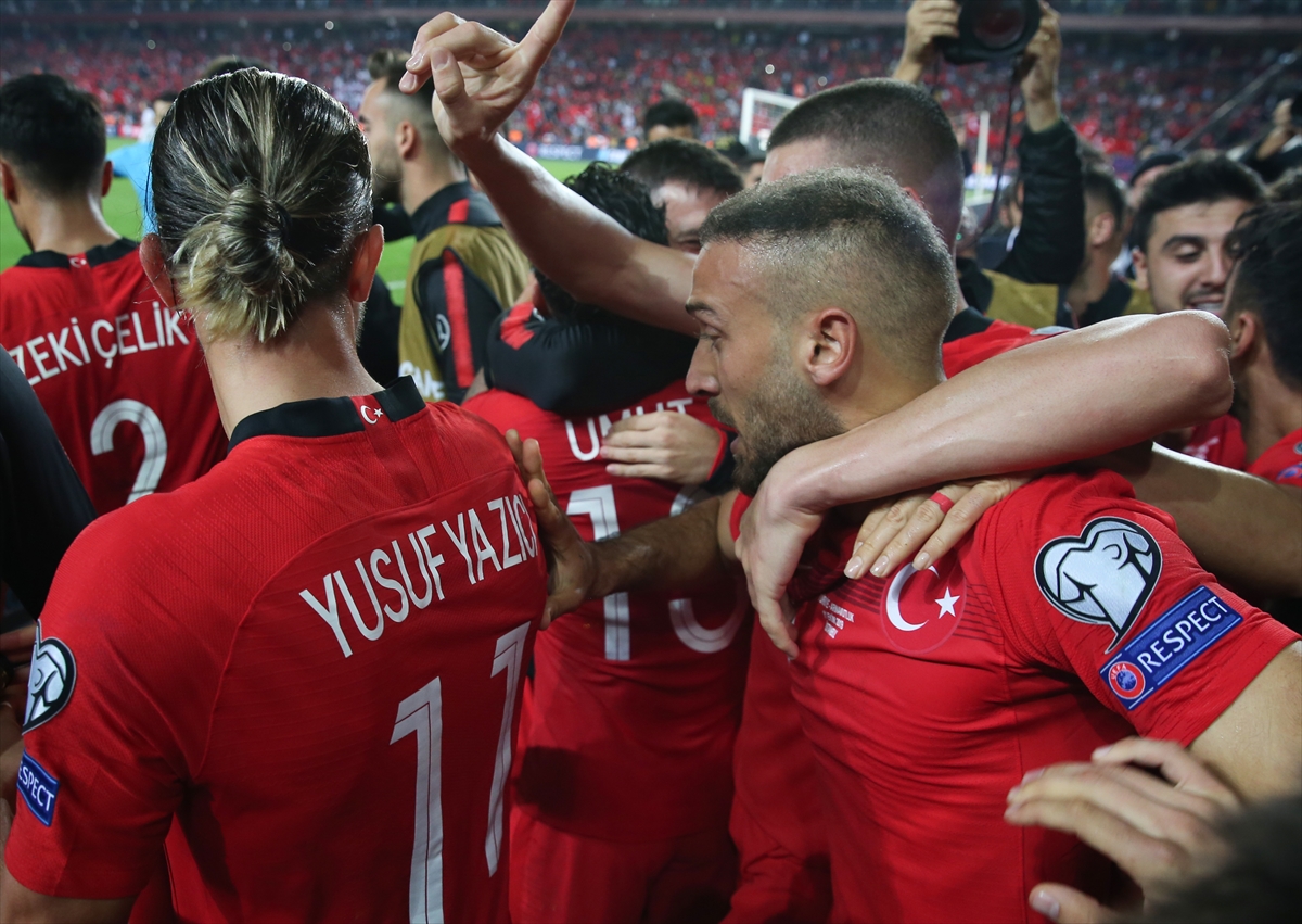 Cenk Tosun az kalsın sakatlanıyordu