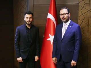 Bakan Kasapoğlu, Enver Cenk Şahin'i kabul etti