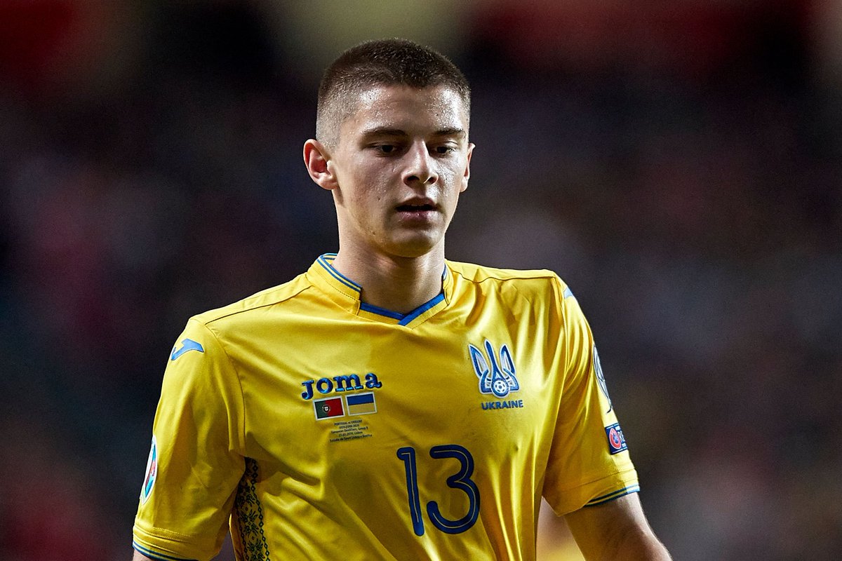 Ukraynalı sol bek Mykolenko Fenerbahçe'nin takibinde