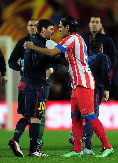 Messi: Falcao büyüleyici bir forvet