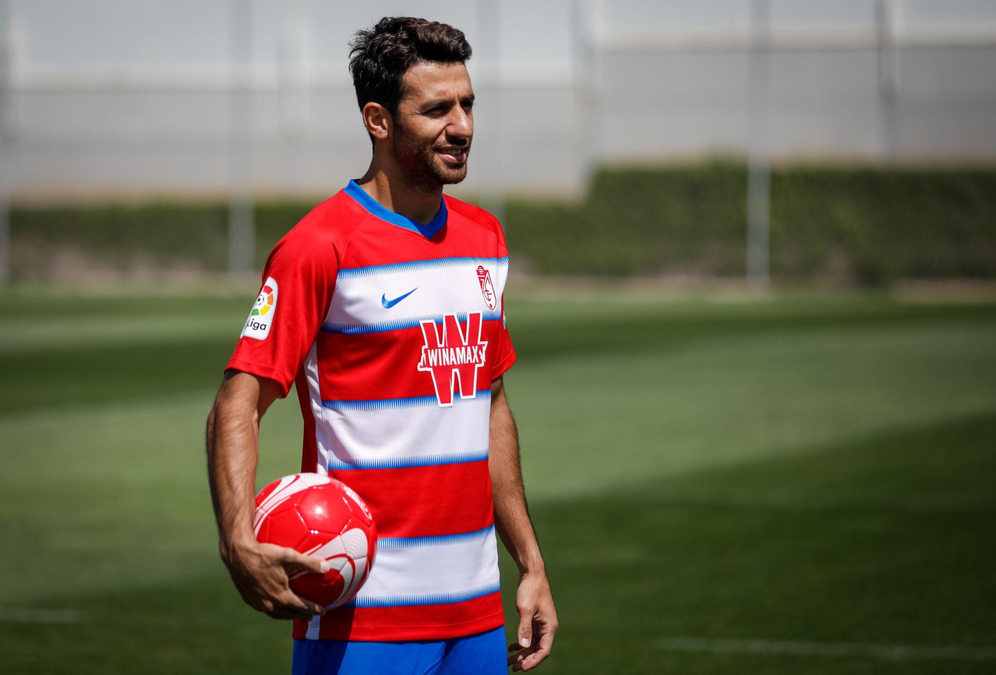 İsmail Köybaşı, İspanya'da kayıpları oynuyor