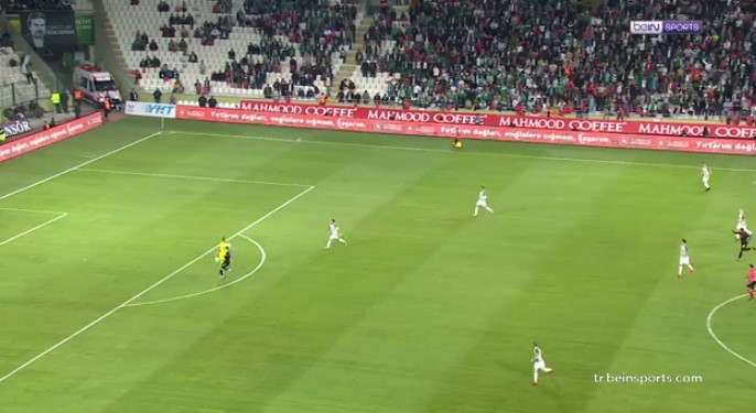 Serkan Kırıntılı'dan en hızlı kırmızı kart