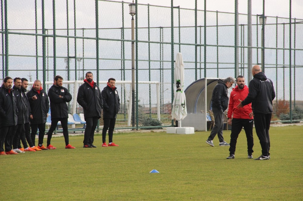 i Volkan Demirel'in hedefi teknik direktör olmak